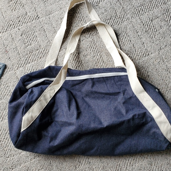 Duffel bag - Picture 2 of 6